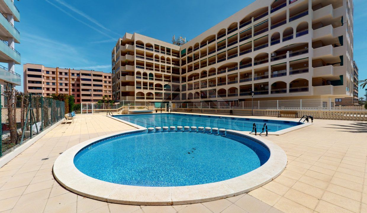 Apartamento-venta-Pineda-inmobiliaria-One-Cl1ck 2