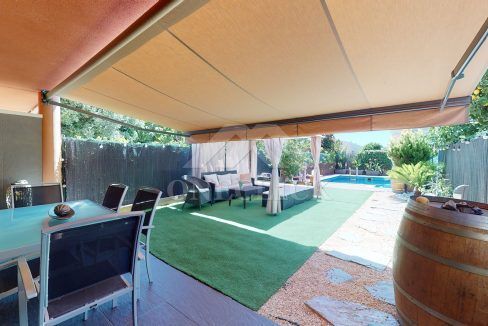 Casa-adosada-venta-piscina-Vilafortuny-Inmobiliaria-One-Cl1ck 1