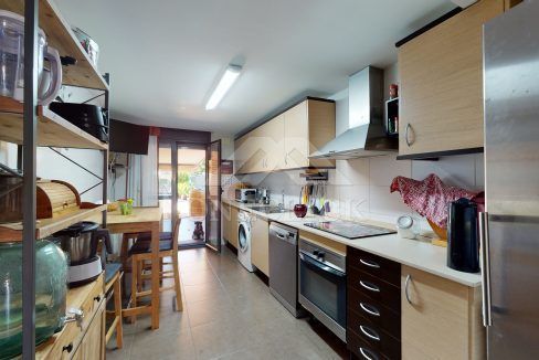 Casa-adosada-venta-piscina-Vilafortuny-Inmobiliaria-One-Cl1ck 18