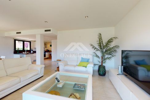 Casa-pareada-Bonmont-garaje-pisicina-Inmobiliaria-One-Cl1ck 11