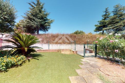 Casa-pareada-Bonmont-garaje-pisicina-Inmobiliaria-One-Cl1ck 12