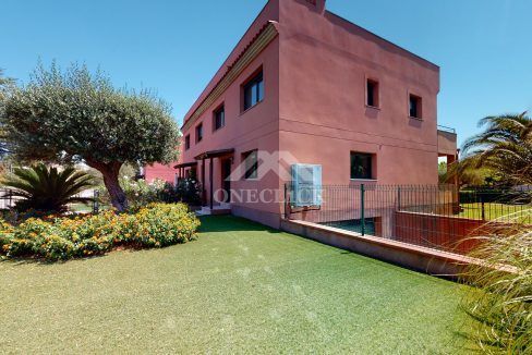 Casa-pareada-Bonmont-garaje-pisicina-Inmobiliaria-One-Cl1ck 16