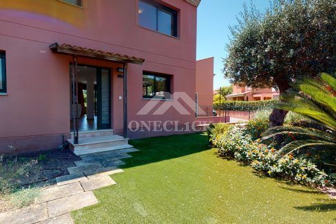 Casa-pareada-Bonmont-garaje-pisicina-Inmobiliaria-One-Cl1ck 17