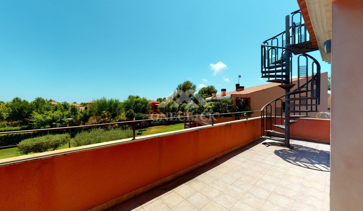 Casa-pareada-Bonmont-garaje-pisicina-Inmobiliaria-One-Cl1ck 33