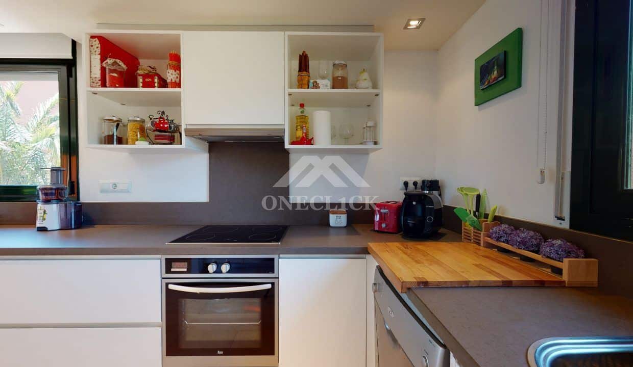 Casa-pareada-Bonmont-garaje-pisicina-Inmobiliaria-One-Cl1ck 4