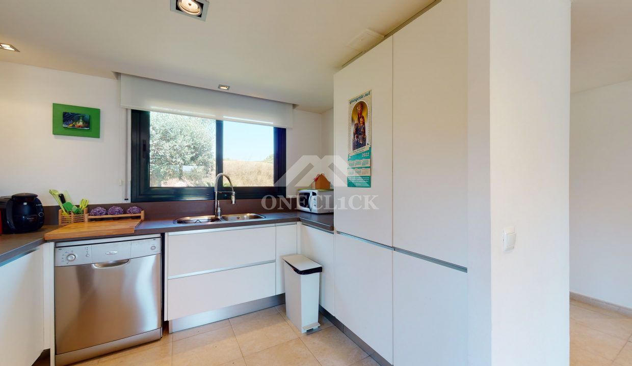 Casa-pareada-Bonmont-garaje-pisicina-Inmobiliaria-One-Cl1ck 6