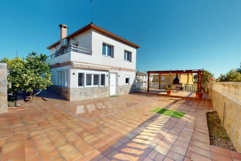 Carrer-De-La-Pau-12-02022023_132731