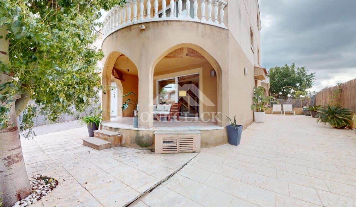 Casa-pareada-Vilafortuny-Inmobiliaria-One-Cl1ck-Cambrils (1)