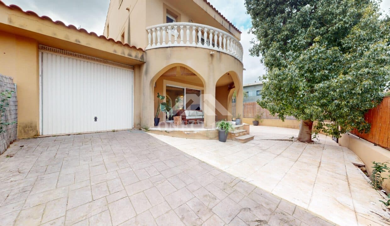 Casa-pareada-Vilafortuny-Inmobiliaria-One-Cl1ck-Cambrils (2)