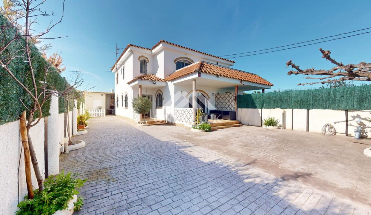 Chalet-unifamiliar-Mainou-Cambrils-Inmobiliaria-One-Cl1ck (1)