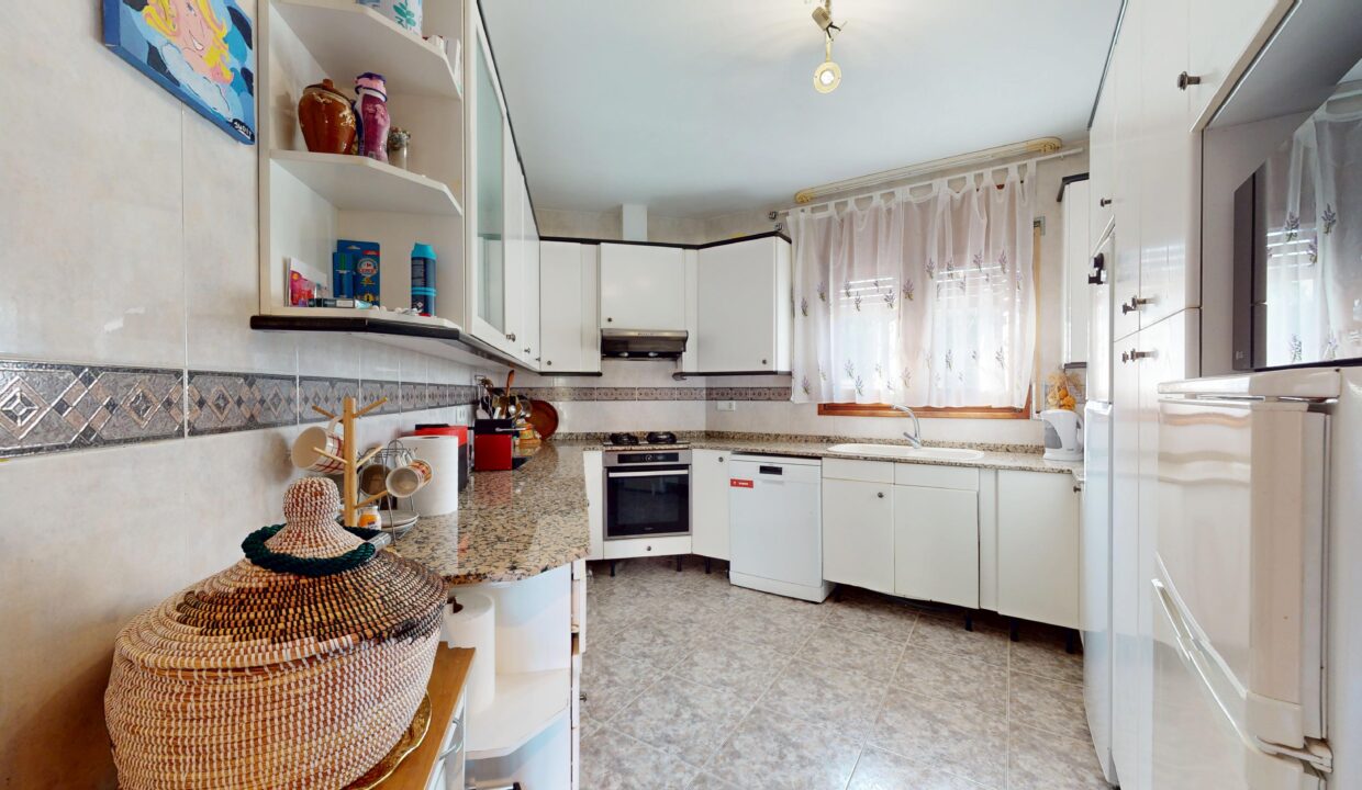Chalet-unifamiliar-piscina-Miami-Playa-Inmobiliaria (10)
