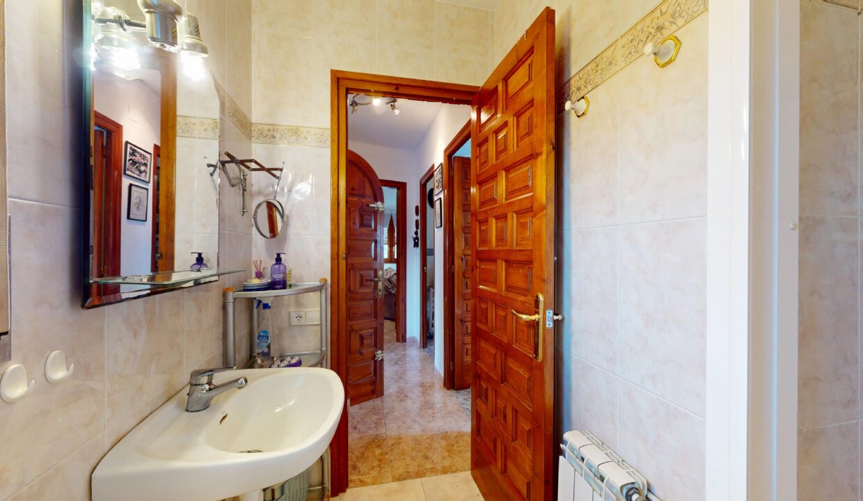 Chalet-unifamiliar-piscina-Miami-Playa-Inmobiliaria (14)