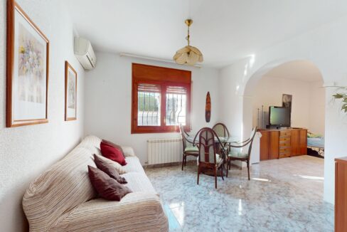 Chalet-unifamiliar-piscina-Miami-Playa-Inmobiliaria (16)