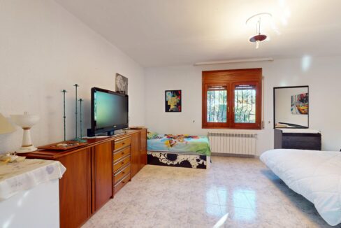 Chalet-unifamiliar-piscina-Miami-Playa-Inmobiliaria (18)