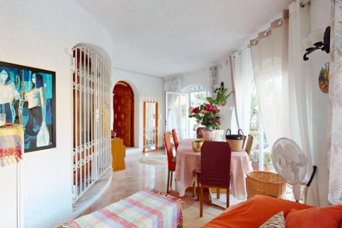 Chalet-unifamiliar-piscina-Miami-Playa-Inmobiliaria (23)