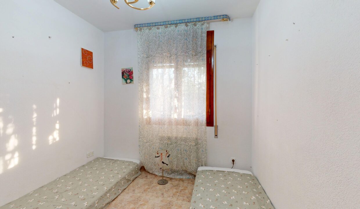Chalet-unifamiliar-piscina-Miami-Playa-Inmobiliaria (27)