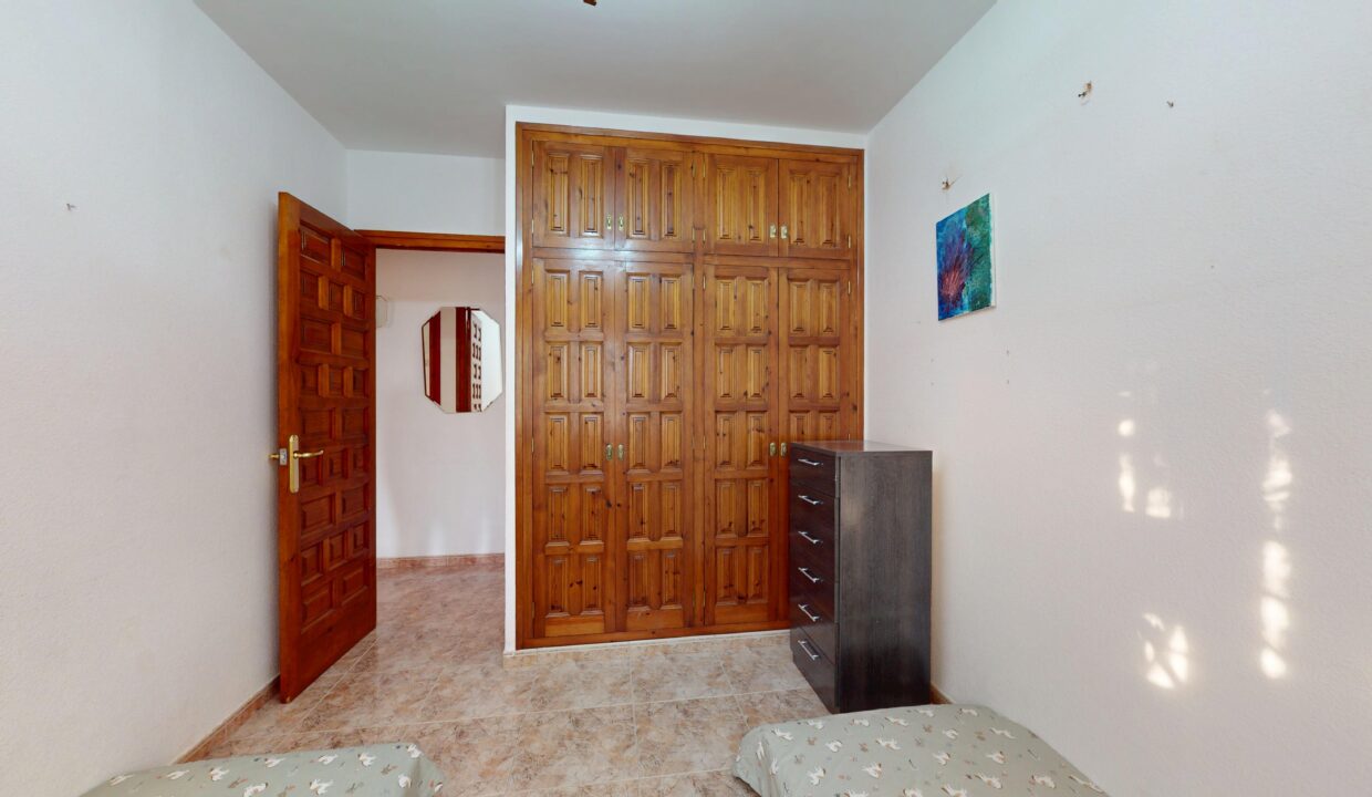 Chalet-unifamiliar-piscina-Miami-Playa-Inmobiliaria (28)