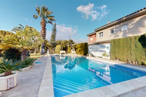 Chalet-unifamiliar-piscina-Miami-Playa-Inmobiliaria (35)