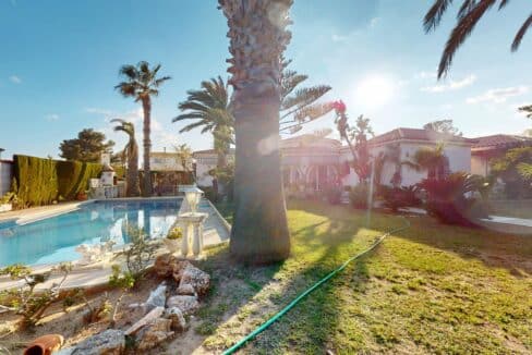 Chalet-unifamiliar-piscina-Miami-Playa-Inmobiliaria (36)