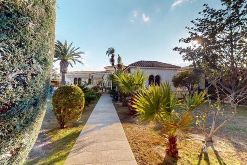 Chalet-unifamiliar-piscina-Miami-Playa-Inmobiliaria (38)