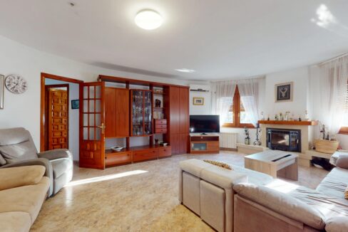 Chalet-unifamiliar-piscina-Miami-Playa-Inmobiliaria (6)