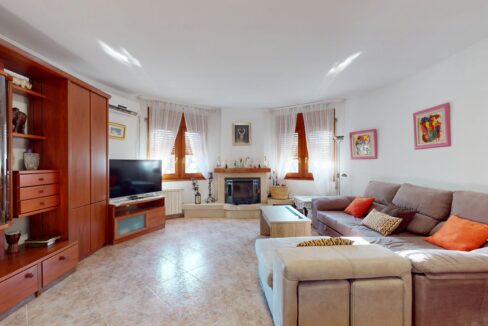 Chalet-unifamiliar-piscina-Miami-Playa-Inmobiliaria (7)